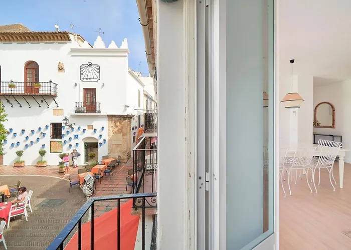 Orange Square Rooftop 250 M2 *