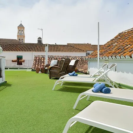 Orange Square Rooftop 250 M2 * Μαρμπέλλα