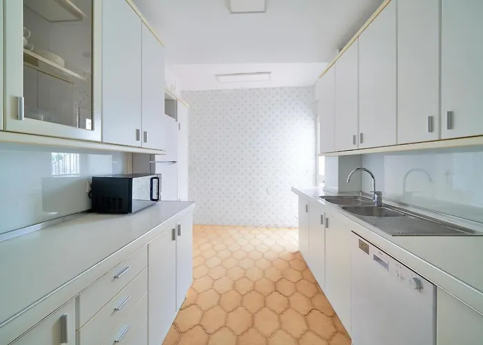 Orange Square Rooftop 250 M2 Marbellac