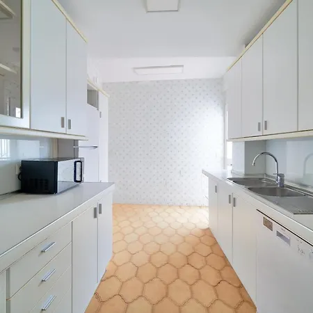 Orange Square Rooftop 250 M2 מארבלה