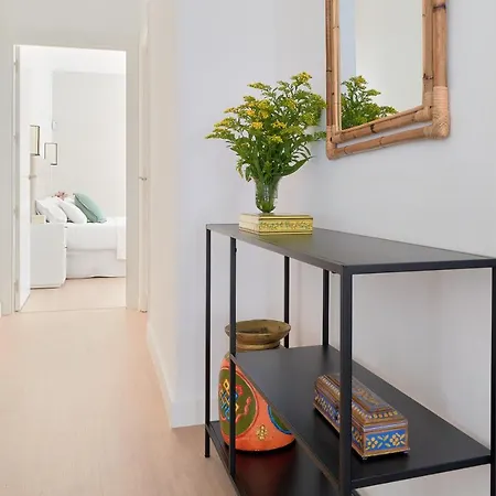 Orange Square Rooftop 250 M2 *