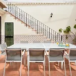 Orange Square Rooftop 250 M2 *